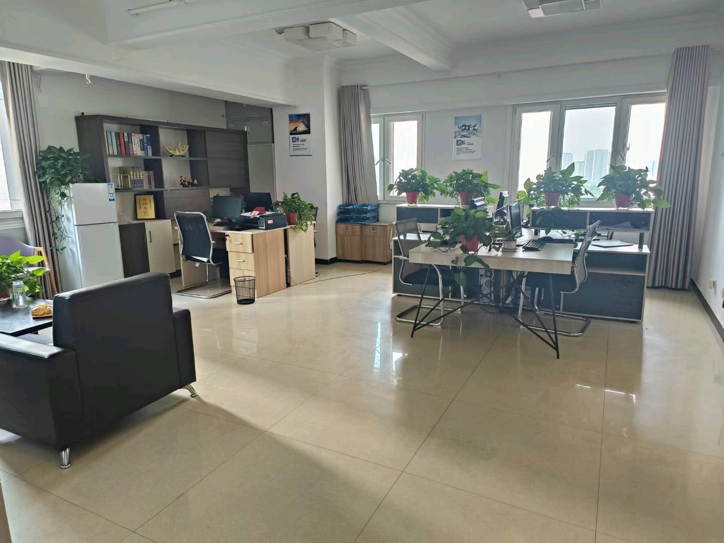  提供场地及产品，寻求有直播电商经验者合作